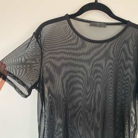 Mesh Black Top - Picture 4 of 4